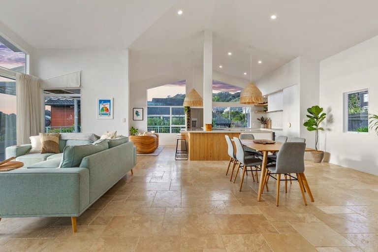 Photo of property in 77 Waitea Road, Muriwai, 0881