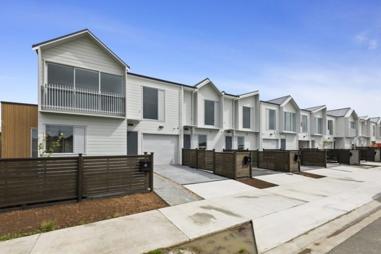 Photo of property in 40 Cambie Avenue, Red Beach, 0932