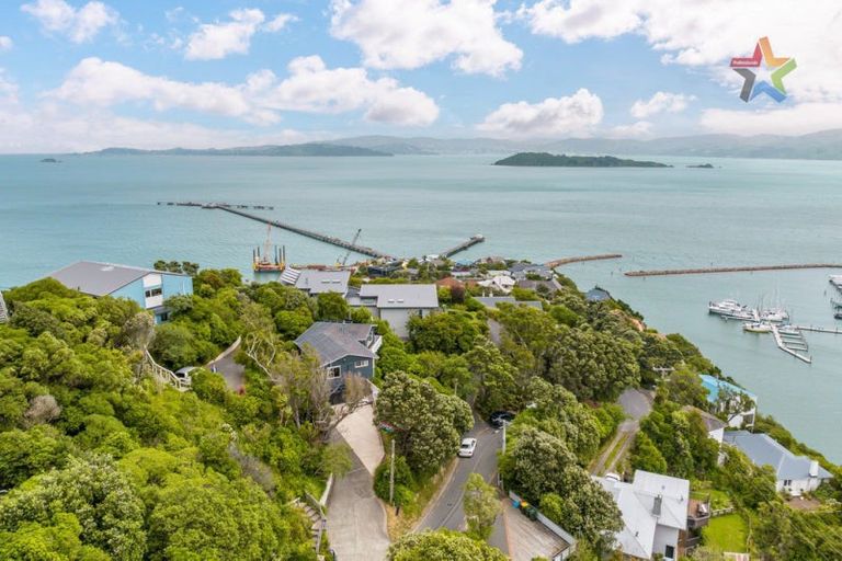 Photo of property in 6 Nikau Road, Point Howard, Lower Hutt, 5013