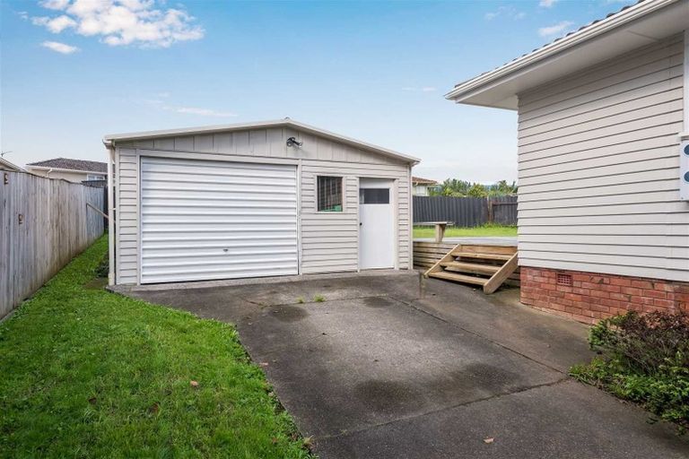 Photo of property in 5 Rainbow Place, Wattle Downs, Auckland, 2103