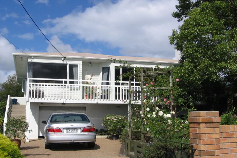 Photo of property in 714 East Coast Road, Pinehill, Auckland, 0632