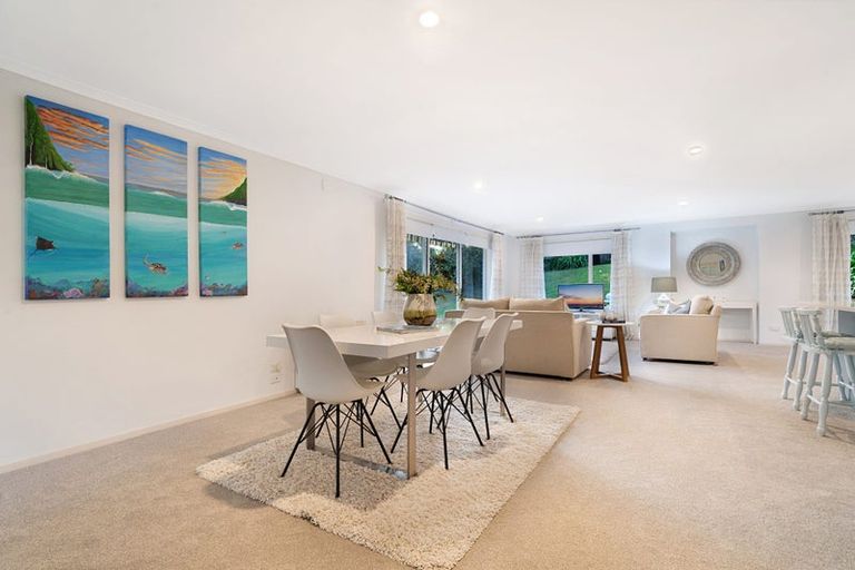 Photo of property in 30 Tauranga Place, Orewa, 0931