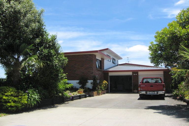 Photo of property in 4b Channel View Road, Clarks Beach, Pukekohe, 2679