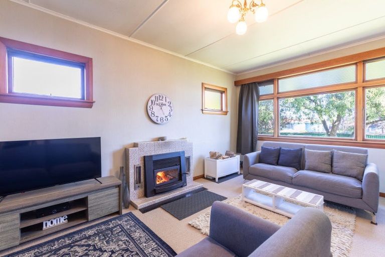 Photo of property in 43 Mcphee Street, Dannevirke, 4930