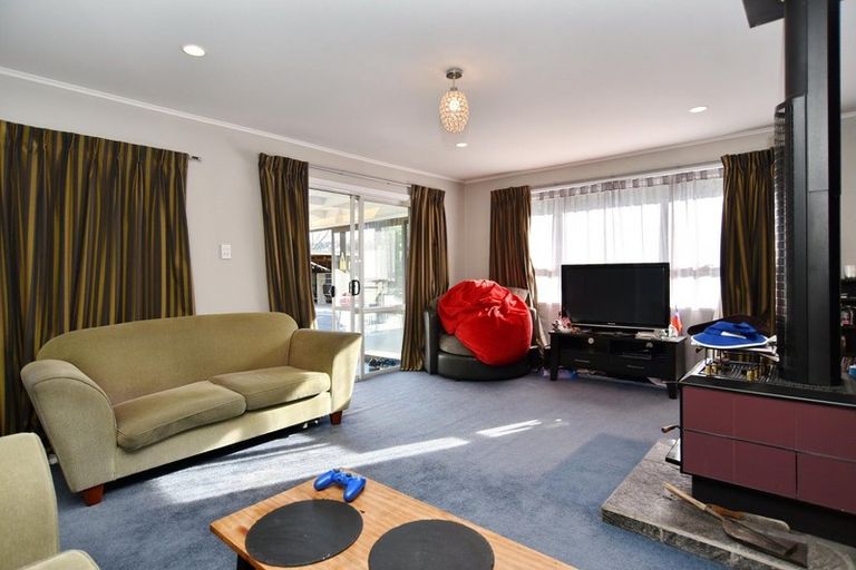 Photo of property in 5 Eders Road, Woodend, 7610