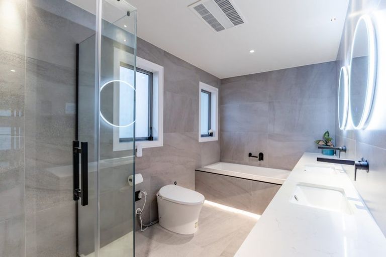 Photo of property in 4 Hanikura Street, Long Bay, Auckland, 0630