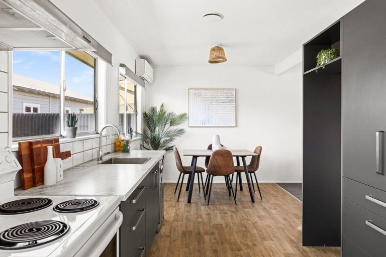 Photo of property in 2/97 Nelson Crescent, Napier South, Napier, 4110