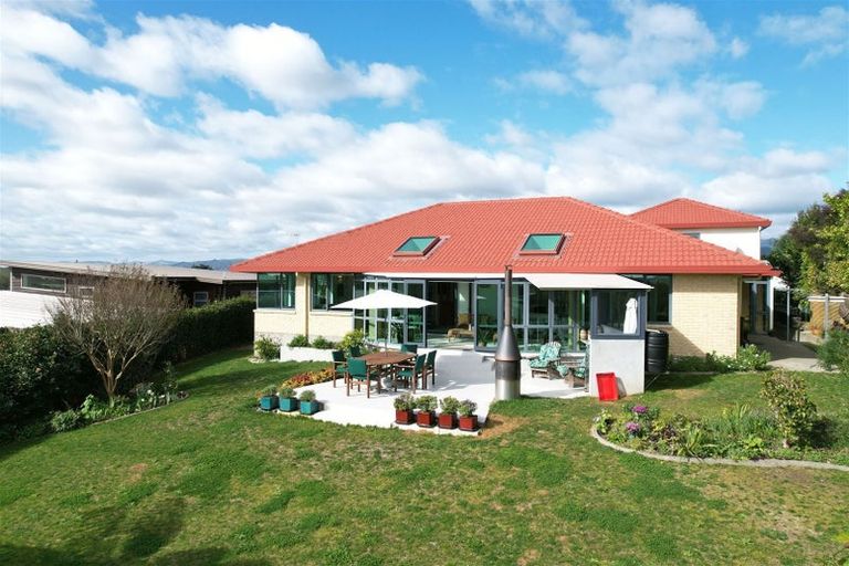 Photo of property in 13 Claremont Rise, Levin, 5510