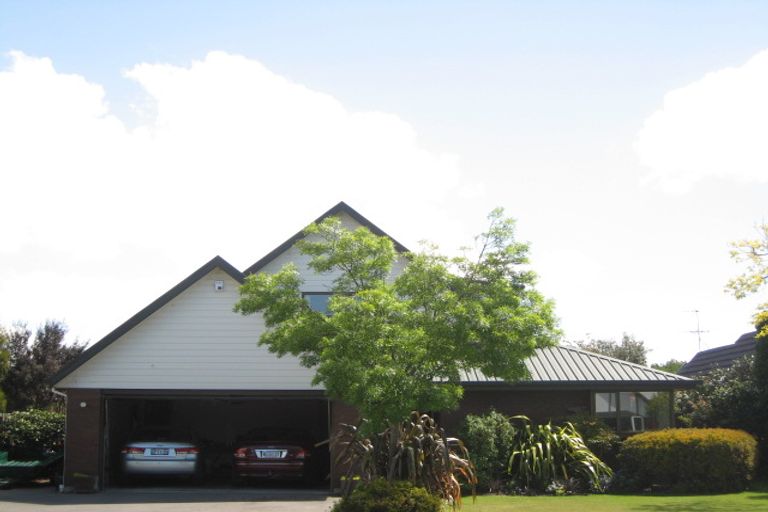 Photo of property in 22 Cherrywood Place, Redwood, Christchurch, 8051