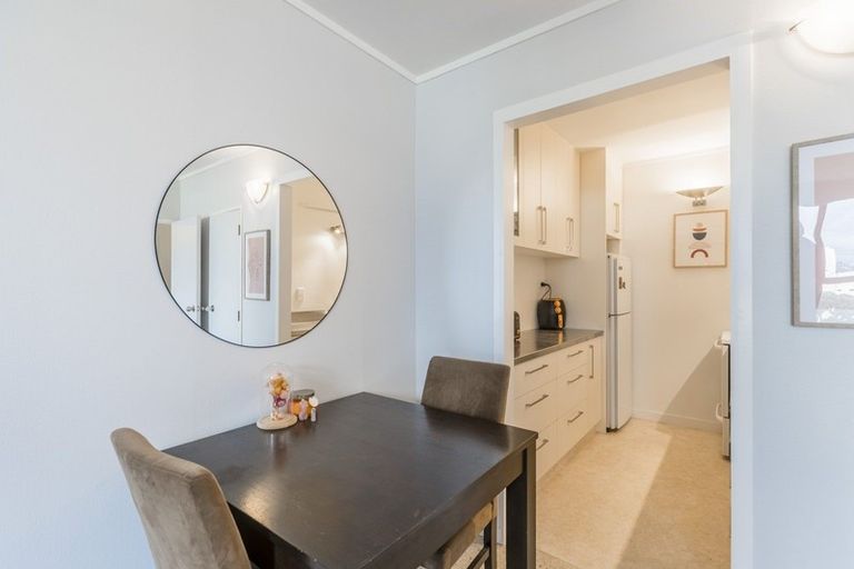 Photo of property in Hobson Court Flats, 56/70 Hobson Street, Thorndon, Wellington, 6011