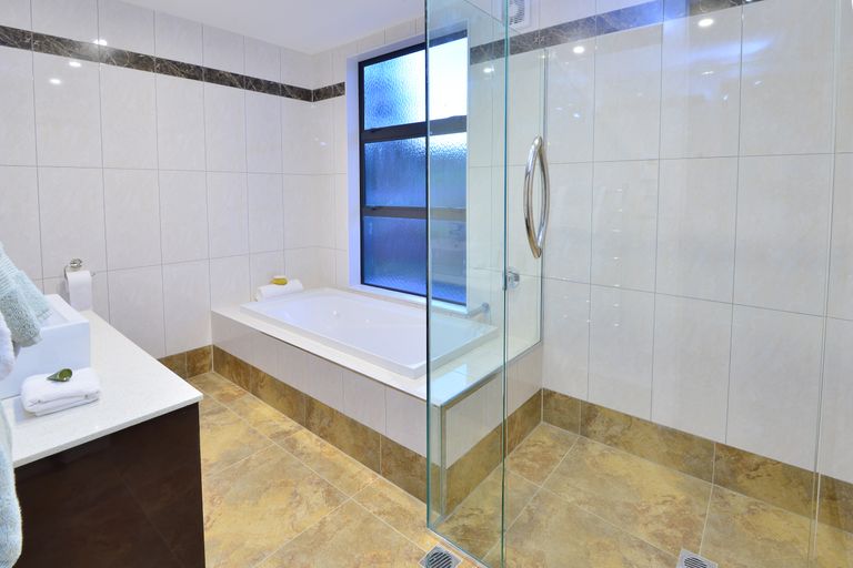 Photo of property in 76 Island View Drive, Gulf Harbour, Whangaparaoa, 0930