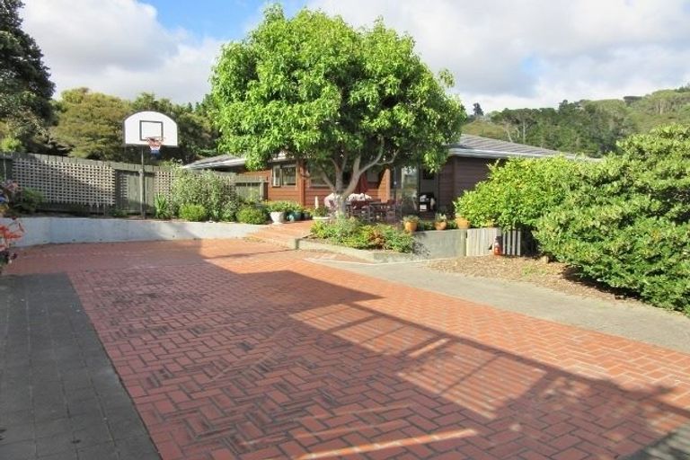 Photo of property in 20 Exploration Way, Whitby, Porirua, 5024