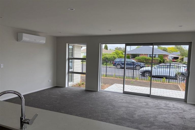 Photo of property in 9/3 Nyoli Street, Northcote, Christchurch, 8052