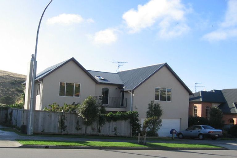 Photo of property in 40 Amesbury Drive, Churton Park, Wellington, 6037