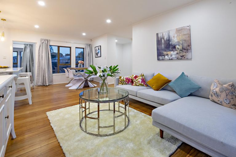 Photo of property in 6b Roys Road, Weymouth, Auckland, 2103