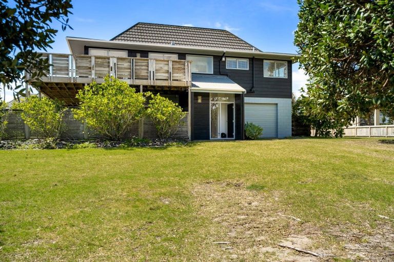 Photo of property in 10 Easdale Place, Pauanui, Hikuai, 3579