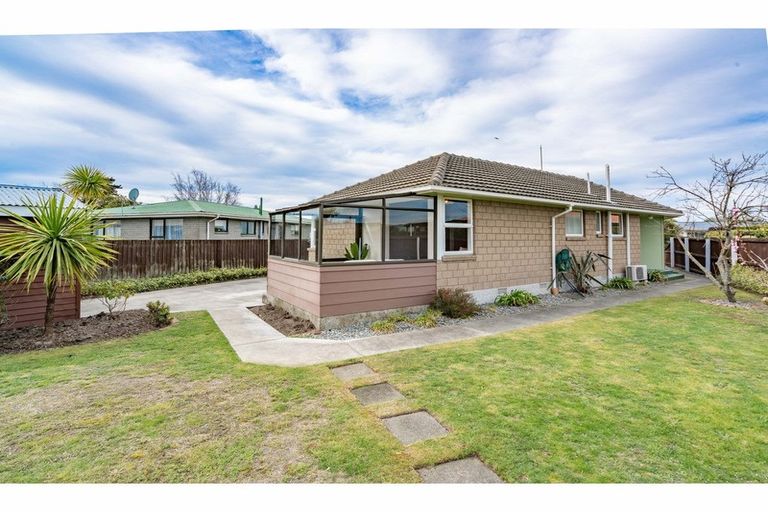 Photo of property in 37 Woodgrove Avenue, North New Brighton, Christchurch, 8083