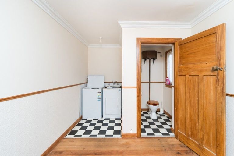 Photo of property in 4 Russell Street, Palmerston North, 4414