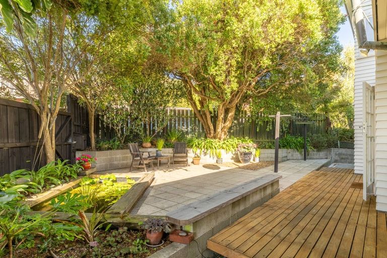 Photo of property in 21a Crichton Terrace, Cashmere, Christchurch, 8022