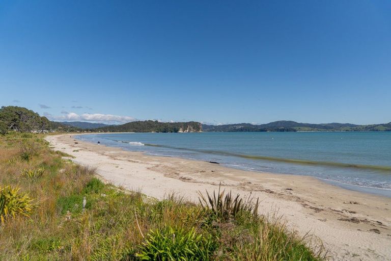 Photo of property in 14 Endeavour Place, Cooks Beach, Whitianga, 3591