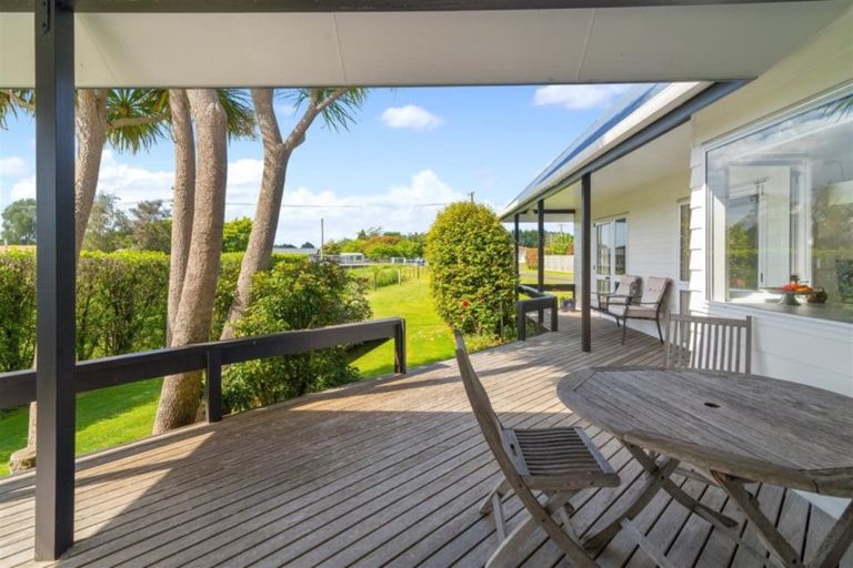 Photo of property in 14 Robinson Avenue, Holdens Bay, Rotorua, 3010