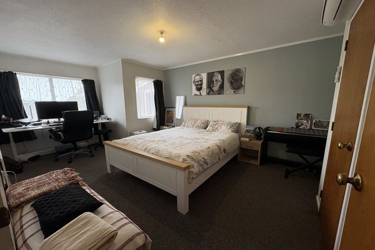 Photo of property in 6 Flinders Place, Johnsonville, Wellington, 6037