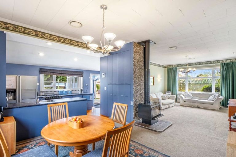 Photo of property in 15 Cleveland Street, Edgeware, Christchurch, 8013