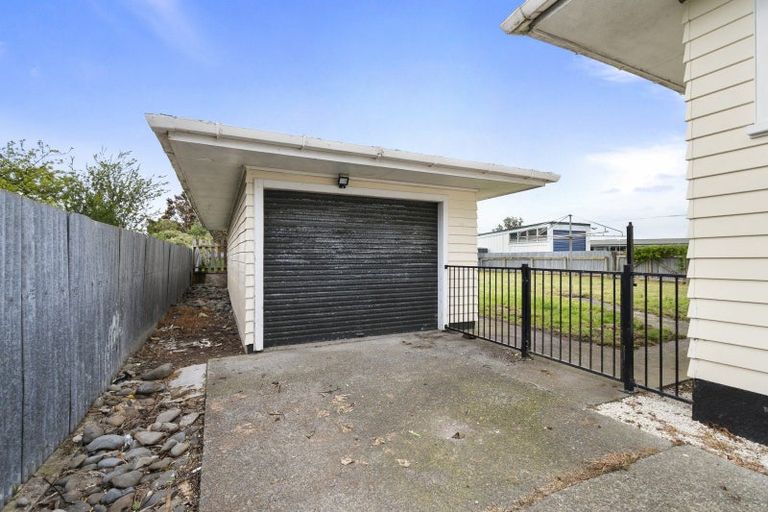 Photo of property in 3 Clifton Street, Bulls, 4818