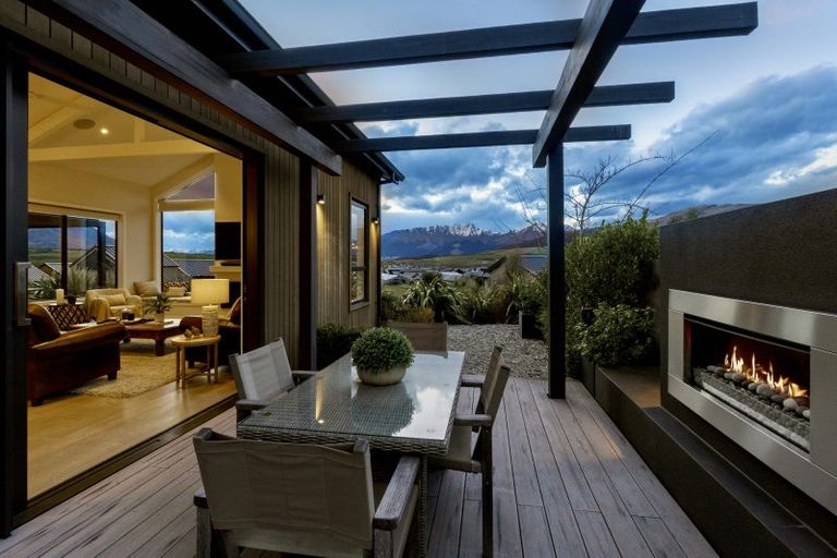 Photo of property in 14 Kerrera Lane, Jacks Point, Queenstown, 9371
