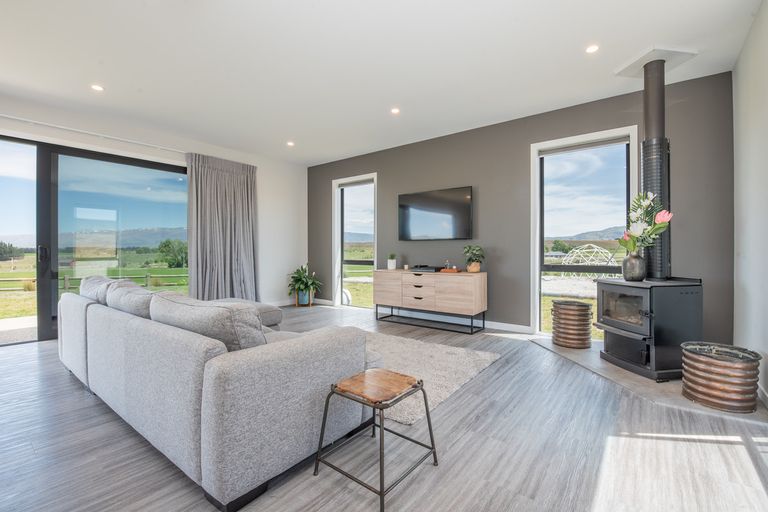 Photo of property in 16 Leaning Rock Road, Springvale, Alexandra, 9393