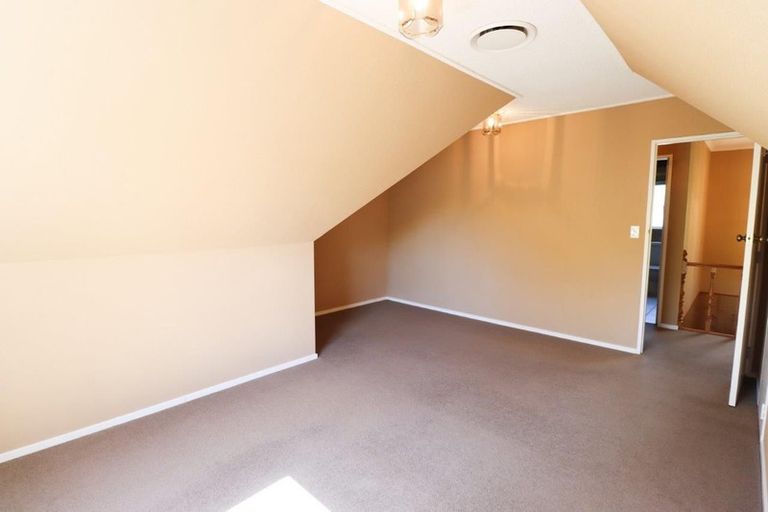 Photo of property in 18 Churchill Avenue, Hokowhitu, Palmerston North, 4410