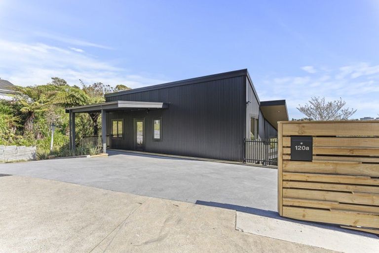 Photo of property in 120a Mangorei Road, Merrilands, New Plymouth, 4312