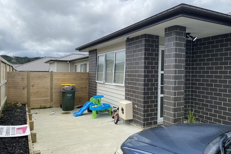 Photo of property in 11 Raymond Grace Avenue, Huapai, Kumeu, 0810