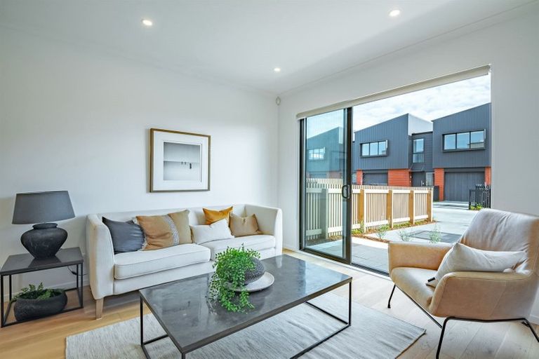 Photo of property in 3 Te One Place, Redwood, Christchurch, 8051