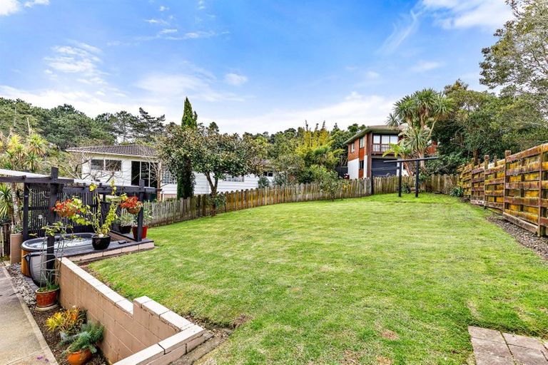 Photo of property in 80 Ravenwood Drive, Forrest Hill, Auckland, 0620
