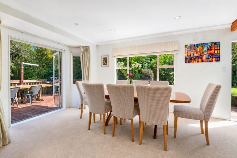Photo of property in 6 Chenery Road, Red Beach, 0932