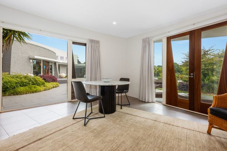 Photo of property in 10 Sunny Glen, Waikanae, 5036