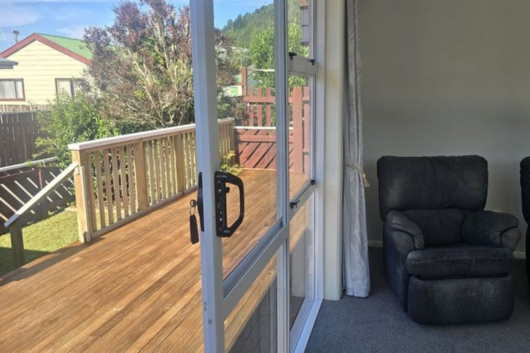 Photo of property in 46 York Street, Picton, 7220