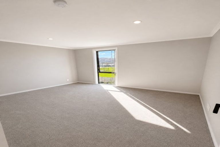 Photo of property in 9e Hinau Grove, Wainuiomata, Lower Hutt, 5014