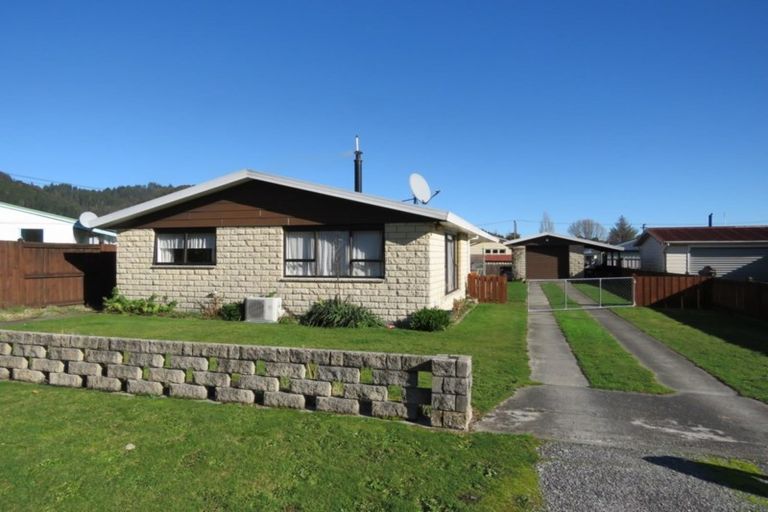 Photo of property in 92 Dick Street, Reefton, 7830