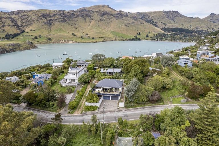 Photo of property in 13a Parau Avenue, Diamond Harbour, 8972