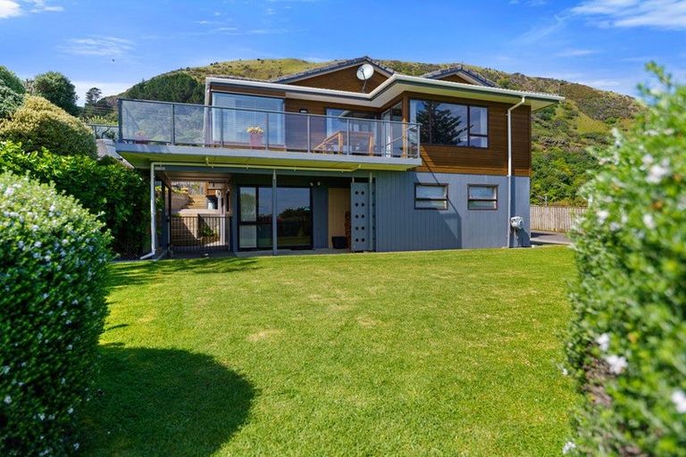 Photo of property in 42 Ames Street, Paekakariki, 5034