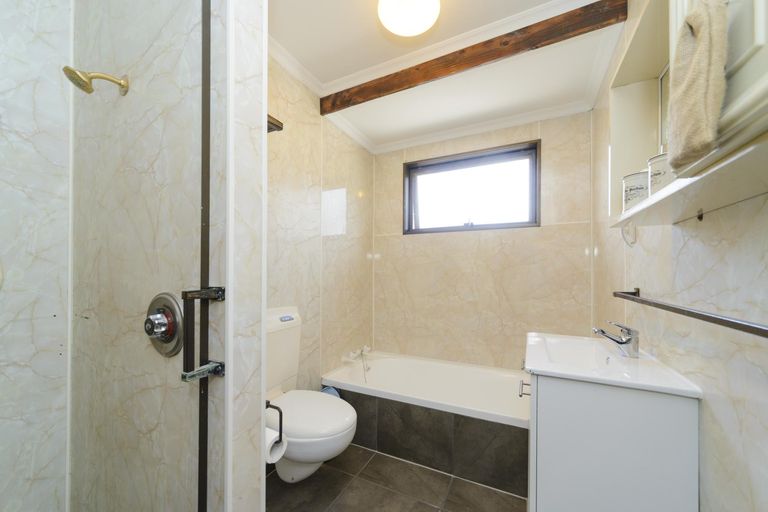 Photo of property in 395 College Street, Hokowhitu, Palmerston North, 4410