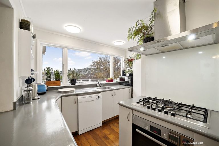 Photo of property in 14 Milne Terrace, Island Bay, Wellington, 6023