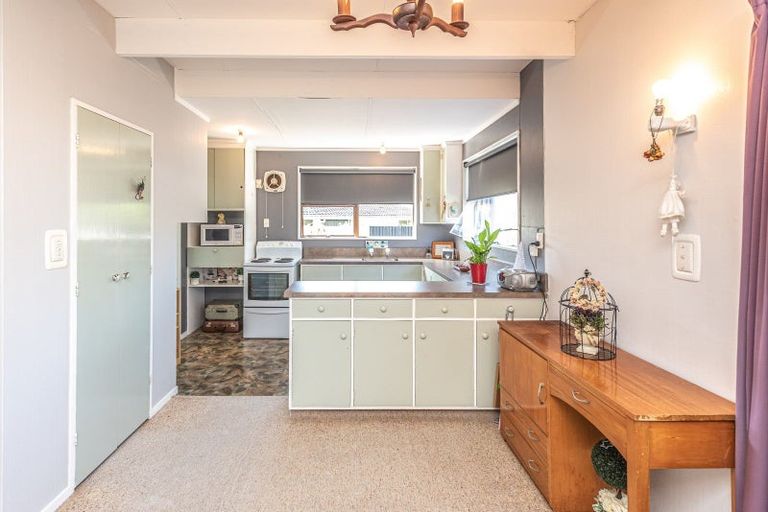 Photo of property in 10 Caius Avenue, Gonville, Whanganui, 4501