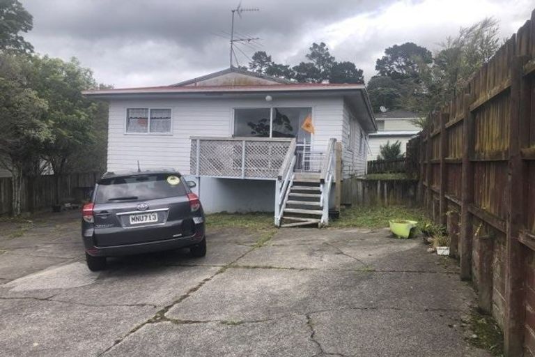 Photo of property in 5 Meadowvale Rise, Titirangi, Auckland, 0604