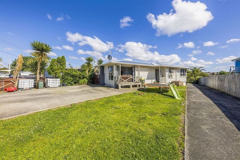 Photo of property in 21 Olive Crescent, Papatoetoe, Auckland, 2025