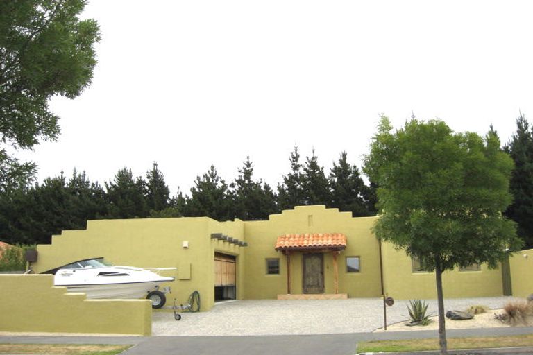 Photo of property in 21 Amoka Crescent, Parklands, Christchurch, 8083