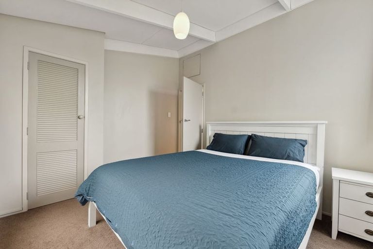 Photo of property in 27 Baring Terrace, Strandon, New Plymouth, 4312