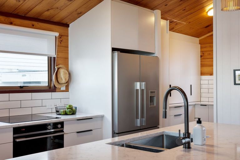 Photo of property in 6 Makorori Beach Road, Makorori, Gisborne, 4073